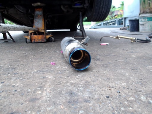 ท่อรถยนต์ดัง